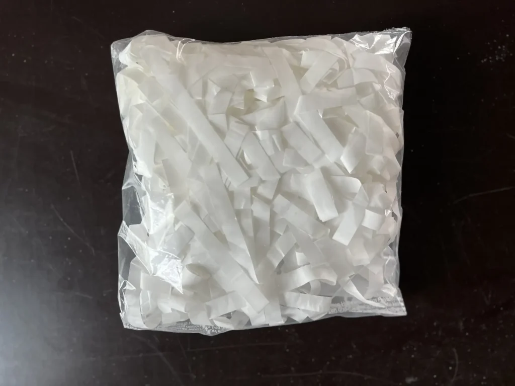 Beutel befüllt mit Papier-Haftstreifen2 hoch