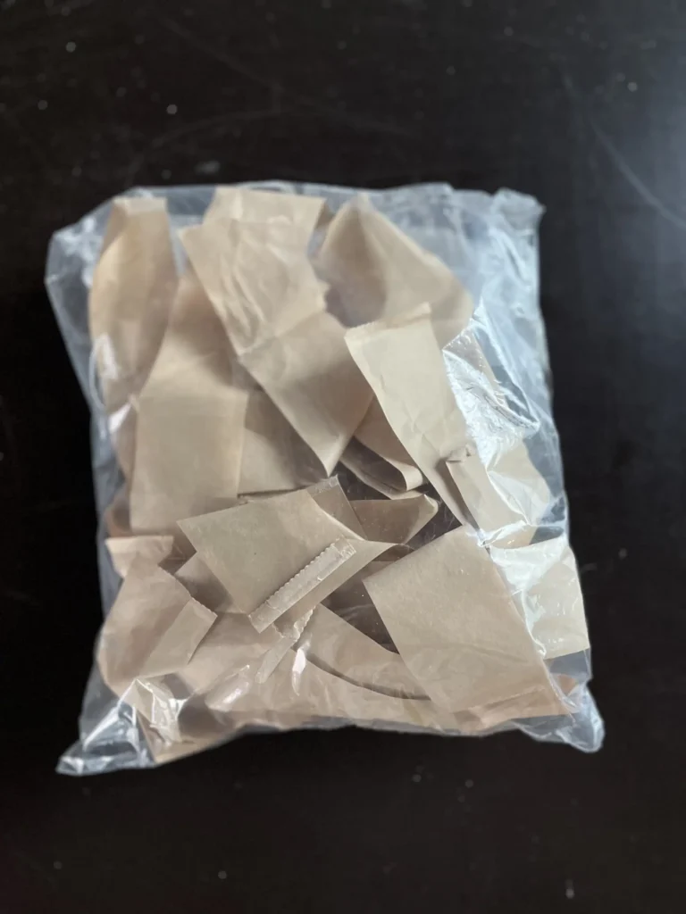 Beutel befüllt mit Papier-Haftstreifen2 hoch